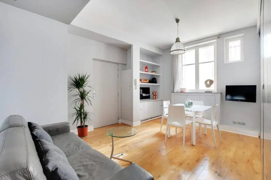 Apartment Elegant 2 Pieces Moderne - Rue Du Colisee Paris